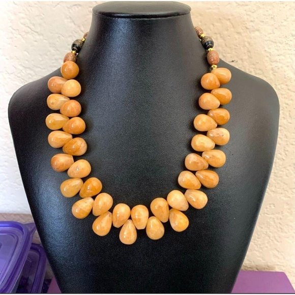 Honey Drop Jade Necklace; 16 inches - Picture 2 of 6